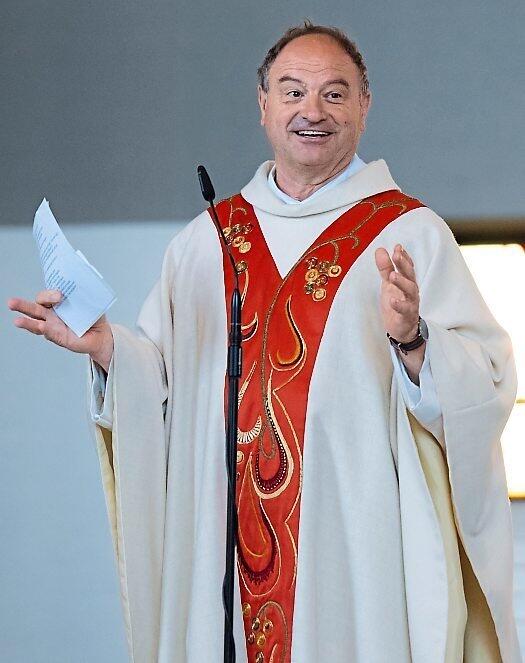 Rainer Maria Schießler ist als katholischer Pfarrer bekannt für seine unkonventionelle und direkte Art.