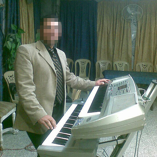 Osman N. arbeitete in seiner Heimat als Keyboarder.