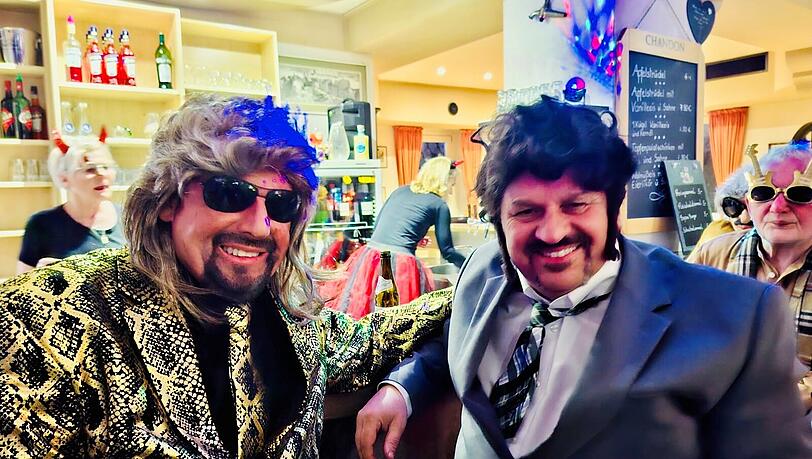 Wieder Leben im Bachmair am See: Dafür haben sich viele am Freitagabend verkleidet. Wieder Leben im Bachmair am See: Dafür haben sich viele am Freitagabend verkleidet.