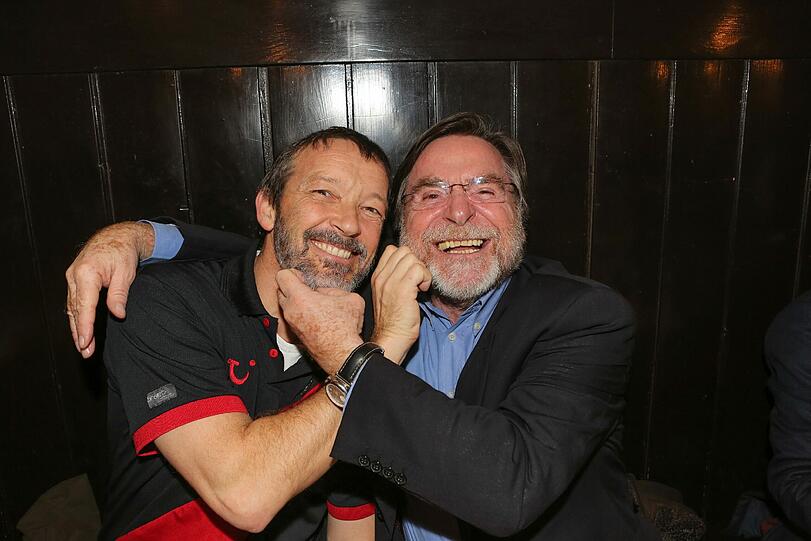 Michael Roll und Elmar Wepper (r.) amüsieren sich. Beide tragen die Bärte für ihre neuen Rollen.