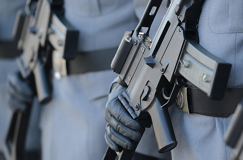 Die Bundeswehr hat massive Probleme bei der Treffsicherheit ihres Standardgewehrs eingeräumt.