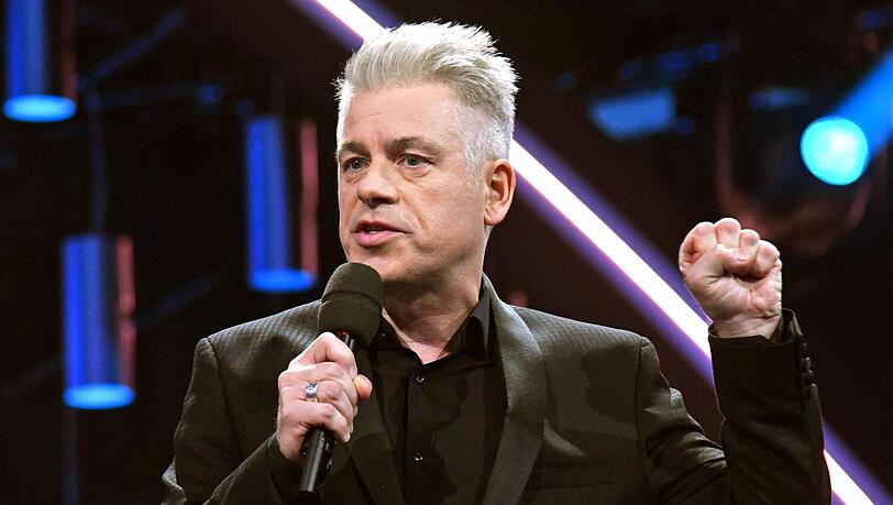 Michael Mittermeier, Comedian, hält bei der Verleihung des Deutschen Comedypreises eine Laudatio.