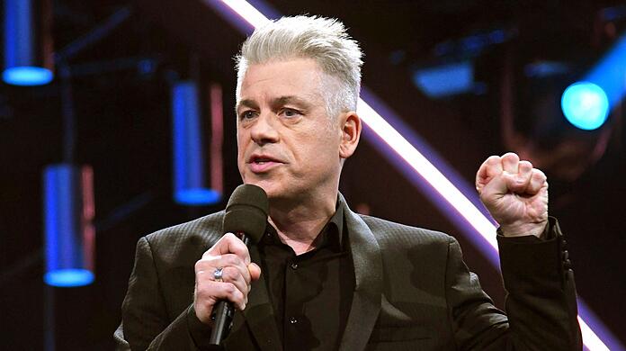 Michael Mittermeier, Comedian, hält bei der Verleihung des Deutschen Comedypreises eine Laudatio.