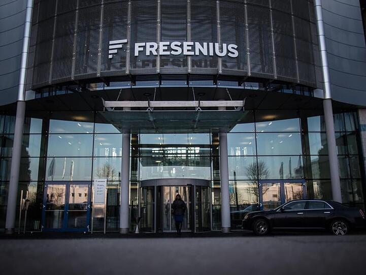 Mehrere Mitarbeiter von Fresenius Medical Care müssen sich Korruptionsermittlungen stellen.