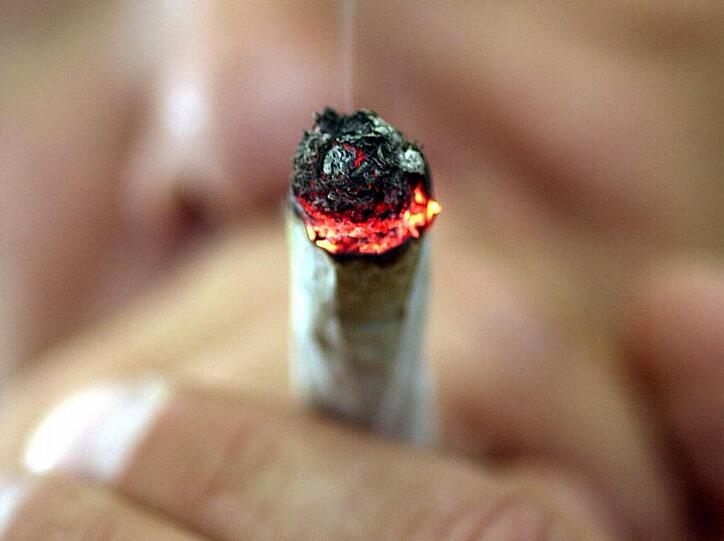 In den Niederlanden wird der Handel mit kleinen Mengen Haschisch und Marihuana nicht verfolgt.