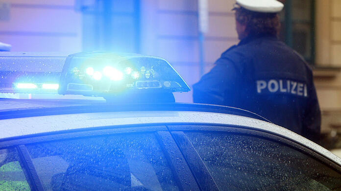 Die Polizei konnte den Randalierer in seiner Wohnung festnehmen.