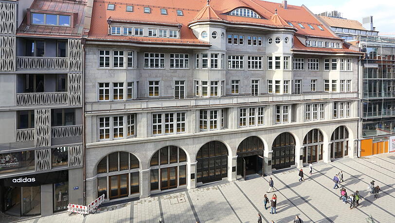 Das ehemalige Verlagsgebäude der Süddeutschen Zeitung in der Sendlinger Straße. Lange hatte Abercrombie & Fitch hier eine Filiale.