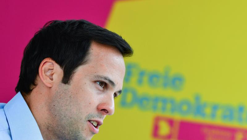 Martin Hagen, bayerischer FDP- Fraktionsvorsitzender, gibt ein Interview. Foto: Matthias Merz