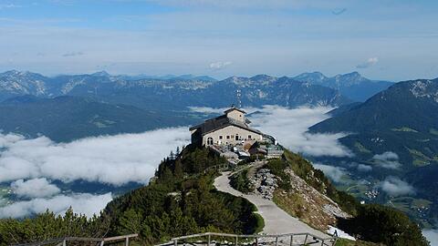 Idyllisch liegt das einstige "Teehaus Hitlers" in den Bergen Berchtesgadens: das Kehlsteinhaus. Es zieht auch Anhänger der rechten Szene an.