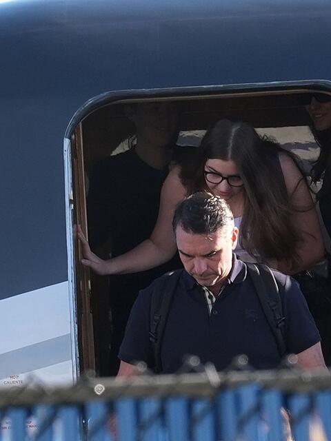 Der Verlierer der brasilianischen Pr&auml;sidentenwahl, Fl&aacute;vio Bolsonaro, befindet sich in den USA.