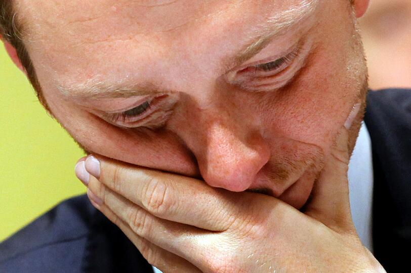2011 ist das Jahr der Rücktritte für die FDP: Nachdem der langjährige Parteivorsitzende Guido Westerwelle im Frühjahr zurückgetreten ist, gibt auch der Generalsekretär der FDP, Christan Lindner, sein Amt am 14.12.2011 auf.