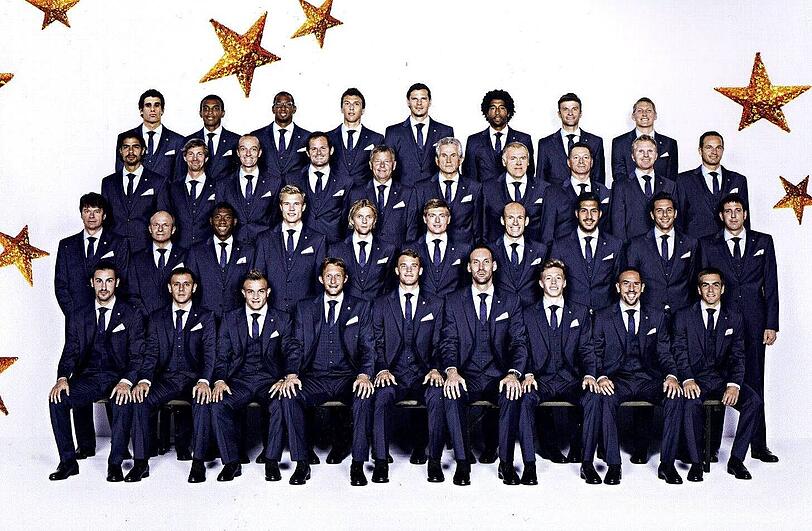 Der FC Bayern München und seine Partner wünschen allen Fans eine schöne Adventszeit, ein frohes Weihnachtsfest und viel Glück für 2013!