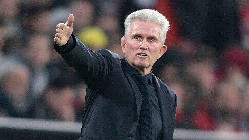Jupp Heynckes ist mit seinem FC Bayern voll auf Triple-Kurs.