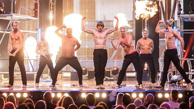 "Showtime of my Life - Stars gegen Krebs": V.l.: Pascal Hens, Oli Petszokat, Michael Roth, Mickie Krause, Heiko Wasser, Jan Sosniok, Kim Tränka.