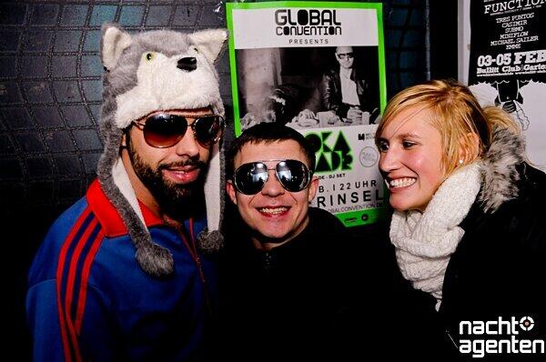 Electro-Beats und Grapsch-Attacken im Club Bullitt! Noch mehr Photos gibt es hier: www.nachtagenten.de
