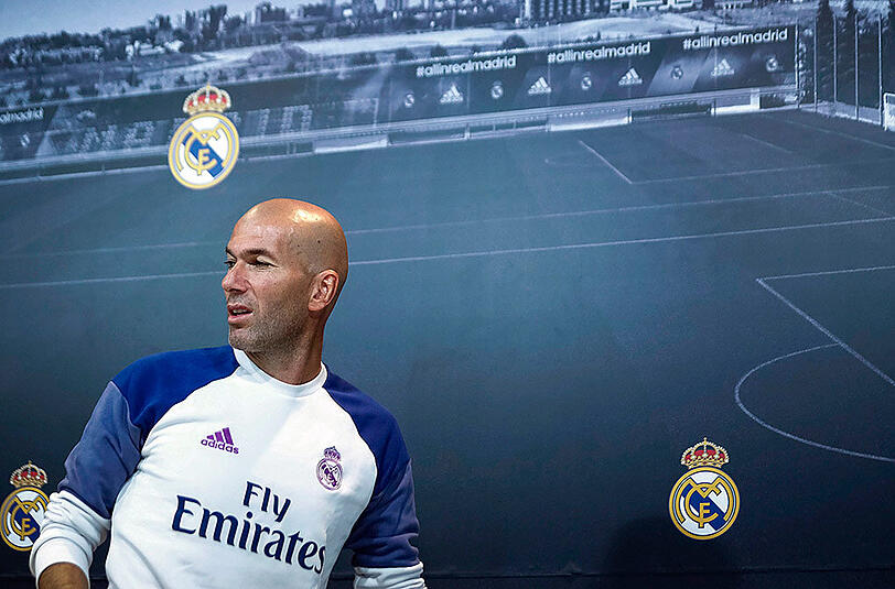 Eine Fußball-Legende auf der Trainerbank bei den "Königlichen" von Real Madrid: Zinédine Zidane.