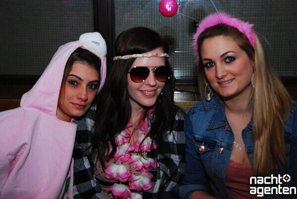 So heiß war der Fasching 2012 in den Münchner Clubs. Die Partybilder...