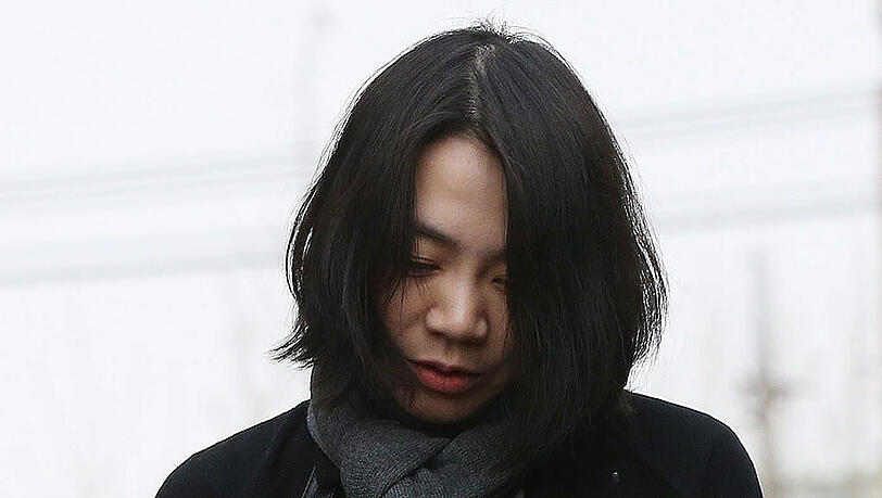 Die Tochter des Korean Air-Chefs wurde zu einer einjährigen Haftstrafe verurteilt. Jetzt legt sie Berufung ein. Die Tochter des Korean Air-Chefs wurde zu einer einjährigen Haftstrafe verurteilt. Jetzt legt sie Berufung ein.