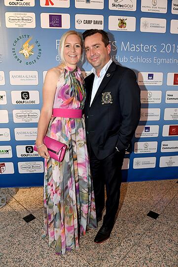 Regen und Unwetter konnten die Stars nicht davon abhalten, auf dem Golfplatz Spaß zu haben. Die Bilder des Events.