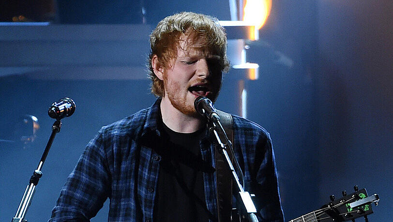 Edward Christopher "Ed" Sheeran wurde am 17. Februar 1991 in Halifax, West Yorkshire, geboren Edward Christopher "Ed" Sheeran wurde am 17. Februar 1991 in Halifax, West Yorkshire, geboren
