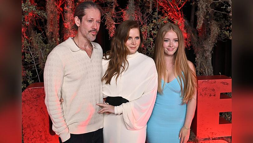 Amy Adams bekam auf der Premiere von "Kap der Angst" Unterst&uuml;tzung von ihrer Familie.