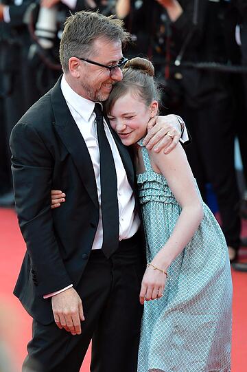 Bruce Willis, Eva Longoria, Diane Kruger und Edward Norton - dieses Familientreffen der Promis kann sich sehen lassen. Kein Wunder - Cannes hat begonnen. Mit dem Film "Moonrise Kingdom" eröffneten am Mittwoch die 65. Filmfestspiele.