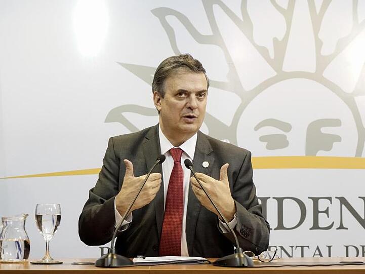 Mexikos Außenminister Marcelo Ebrard reist zu seinem amerikanischen Amtskollegen Mike Pompeo.