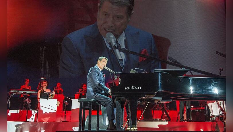 Fans können sich auf eine digitale Rückkehr von Udo Jürgens auf die Bühne freuen.