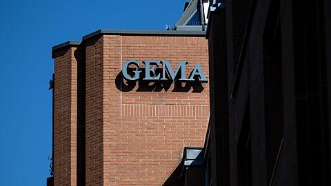 Die Gema klagt gegen den ChatGPT-Betreiber OpenAI. (Archivbild)