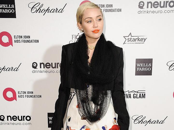 Miley Cyrus bei der Oscar-Afterparty von Elton John