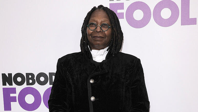 Whoopi Goldberg tauscht ihre Alltagsklamotten doch noch einmal für die Nonnenkluft Whoopi Goldberg tauscht ihre Alltagsklamotten doch noch einmal für die Nonnenkluft