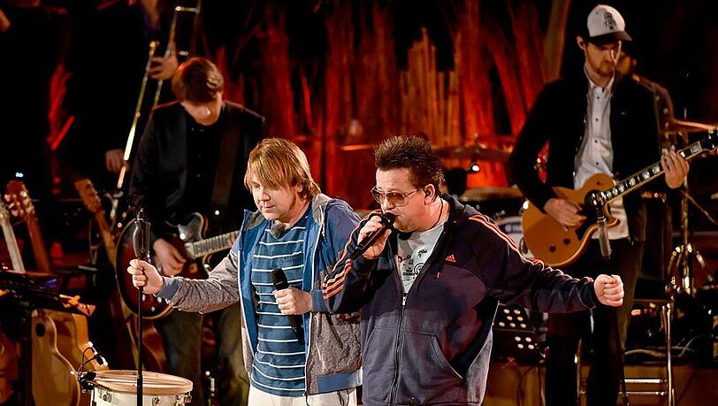 Sebastian Krumbiegel (l.) und Tobias Künzel mischen als Duo die VOX-Show "Sing meinen Song" auf Sebastian Krumbiegel (l.) und Tobias Künzel mischen als Duo die VOX-Show "Sing meinen Song" auf