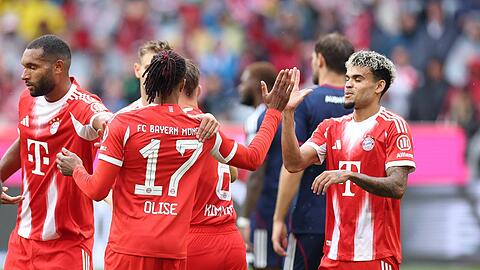 Top-Duo des FC Bayern in der Offensive: Luis Díaz (r.) und Doppeltorschütze Michael Olise.