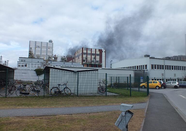 Bei der Explosion in einem Chemiepark in Marl im nördlichen Ruhrgebiet ist ein Arbeiter getötet worden. Die Bilder der Katastrophe.