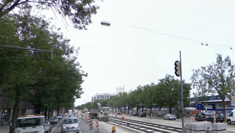 Schon längere Zeit wird entlang der Leopoldstraße gebuddelt und gegraben. Schon längere Zeit wird entlang der Leopoldstraße gebuddelt und gegraben.