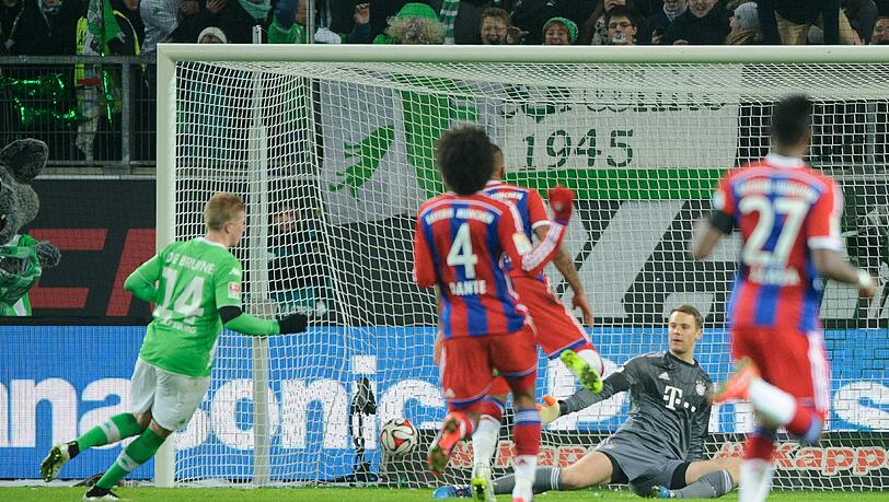 MANUEL NEUER - NOTE 4 - Immer wieder Dost: Erst Gegentor Nummer fünf in Spiel 18 &ndash; dabei war der Torhüter ohne Abwehrchance. Sah beim Rauslaufen gegen Dost (41.) schlecht aus. Danach nur Zuschauer bei Dosts Wunderschuss und De Bruynes 3:0 sowie 4:1.