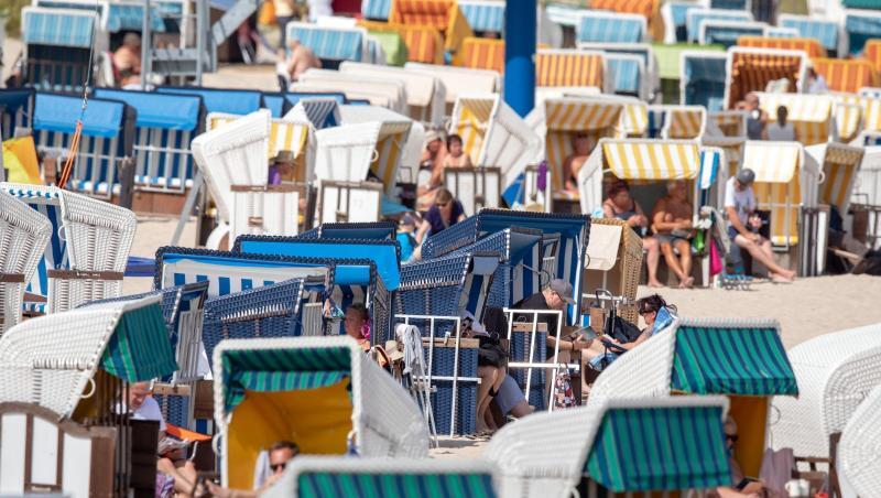 Bessere Zeiten: Strandkörbe im Seebad Ahlbeck auf Usedom. Bessere Zeiten: Strandkörbe im Seebad Ahlbeck auf Usedom.