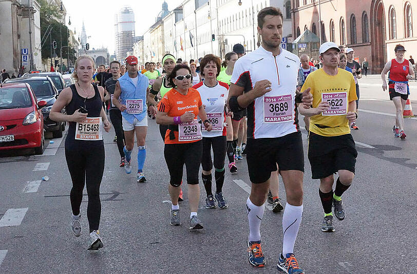 Rund 20.000 Teilnehmer waren am Sonntag beim München Marathon auf den Beinen. Die Bilder vom Marathon und Staffel-Lauf.