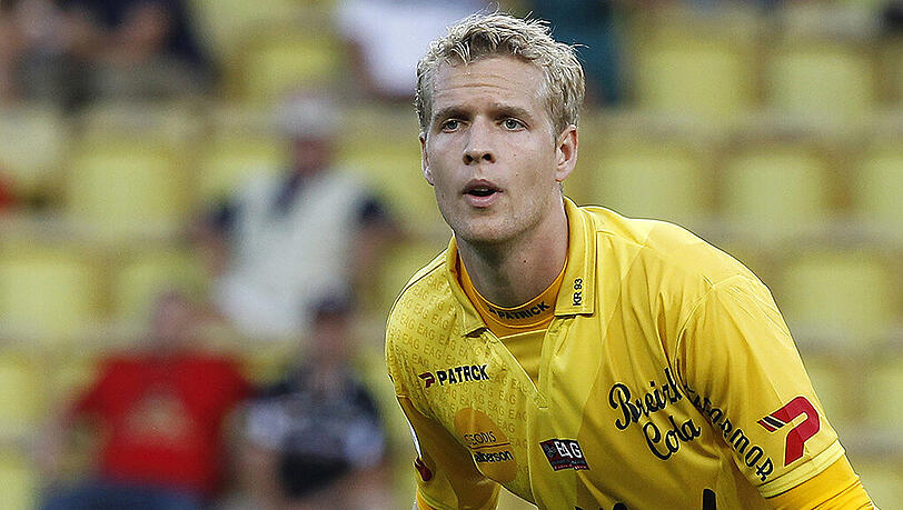 Der Däne Jonas Lössl kommt von EA Guingamp. Der Däne Jonas Lössl kommt von EA Guingamp.