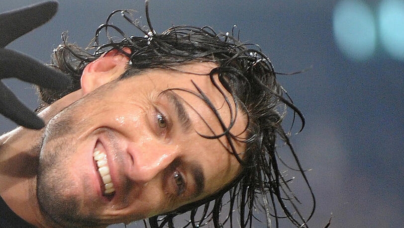 Bei Juventus Turin war Ex-Bayern-Star Luca Toni eher glücklos, kam im vergangenen Jahr nur 15 Mal zum Einsatz. Jetzt wechselt er zu Al-Nasr SC Dubai.