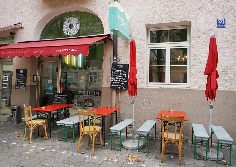 Bei schönem Wetter können die Gäste im Beirut Beirut in der Valleystraße auch draußen sitzen.