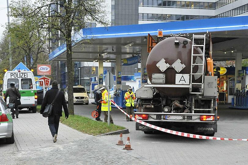 An dieser Tankstelle in Moosach ereignete sich der schwere Unfall.