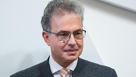 Florian Streibl, Fraktionsvorsitzender der Freien Wähler, nimmt an einer Fraktionssitzung teil. Foto: Sven Hoppe/Archiv