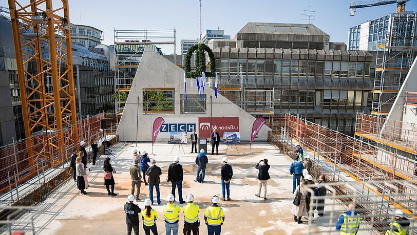 Blick über das sechste Obergeschoss. Blick über das sechste Obergeschoss.