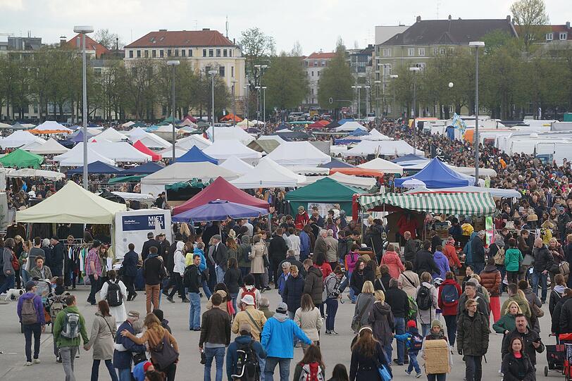 Am Samstag war es wieder soweit: Bayerns größter Flohmarkt öffnete auf der Theresienwiese seine Pforten.