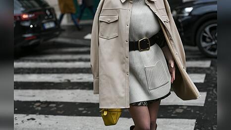Das Pullunderkleid gehört fest zur Frühjahrsgarderobe 2023.
