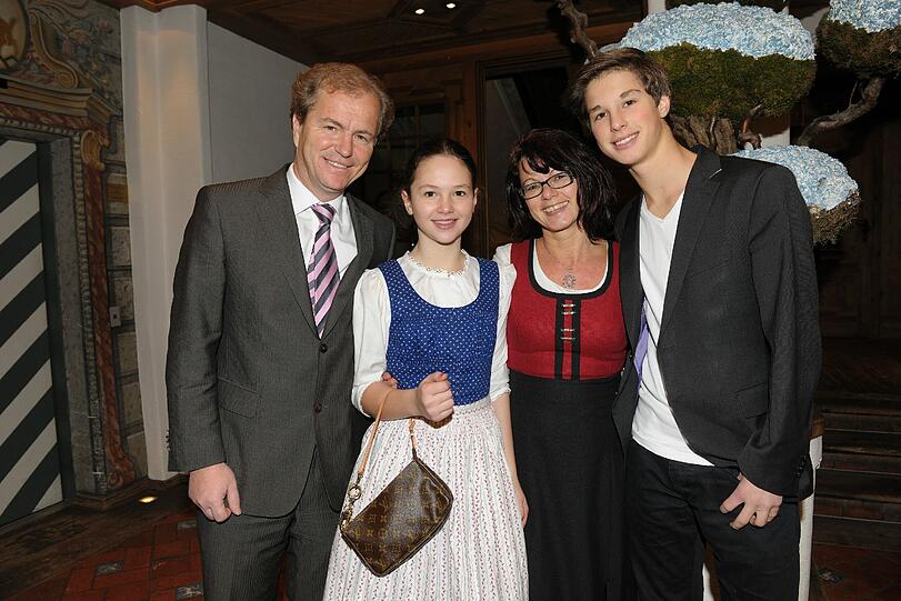 Johannes Mitterer vom Hotel Zur Tenne Kitzbühel, Frau Cornelia und die Kinder Matthias und Lea
