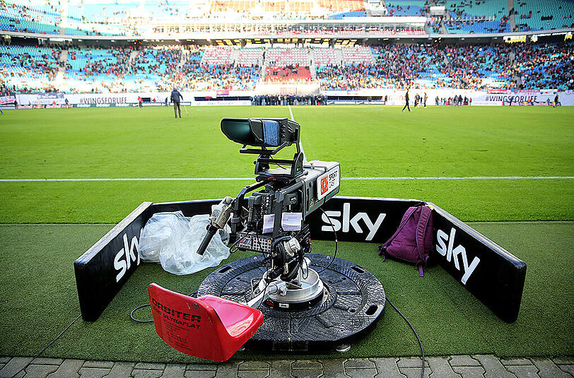 Sieben Bundesliga-Teams planen eine Revolution bei den TV-Geldern.