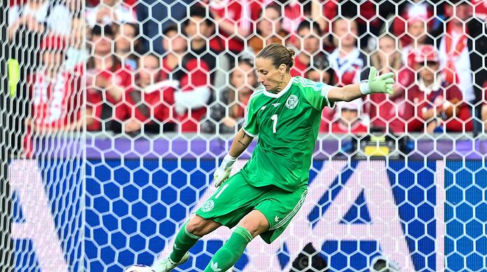 Torh&uuml;terin Ann-Katrin Berger erntete Kritik vom Bundestrainer.