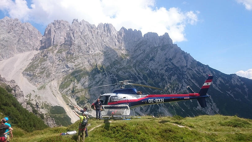Bilder vom Einsatz in Ellmau: Die Rettungskräfte konnten nichts mehr für die beiden Abgestürzten tun.